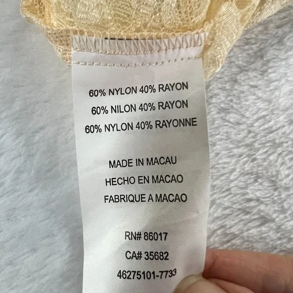 Vintage Womens Victorian Lace Button Up Top Sz S Coquette Bell Sleeve Ivory Y2K - Picture 10 of 12